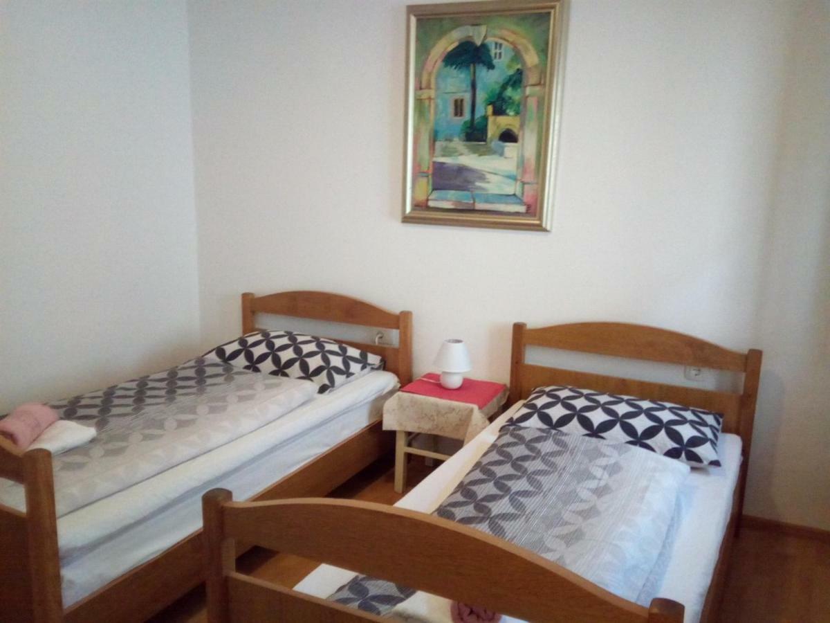 Apartment Nadija Брсеч Екстер'єр фото